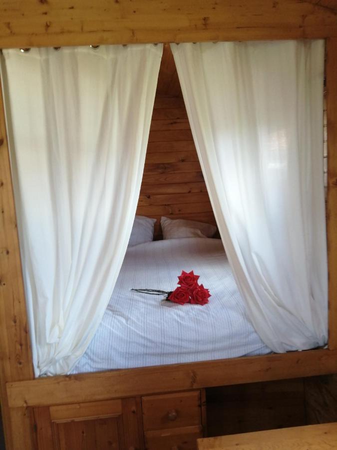 Roulotte et Jacuzzi au Domaine du Reuze Villa Winnezeele Exterior foto